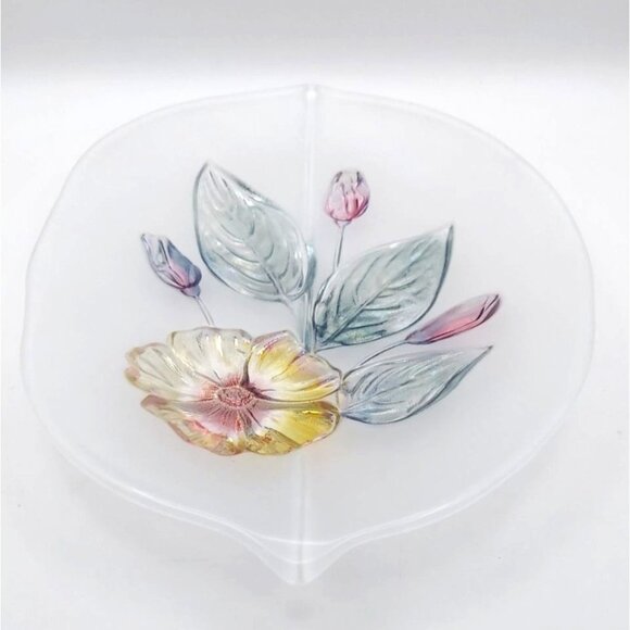 Vintage Mikasa Walther Frosted Glass Leaf Shaped Floral Serving Platter - Picture 2 of 5